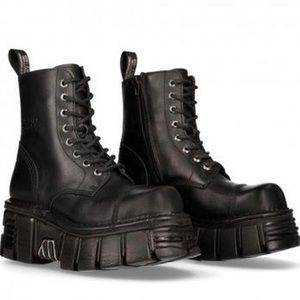 [SELLING ASAP] New Rock METALLIC M-NEWMILI083-S39 Boots
Size 39 EU